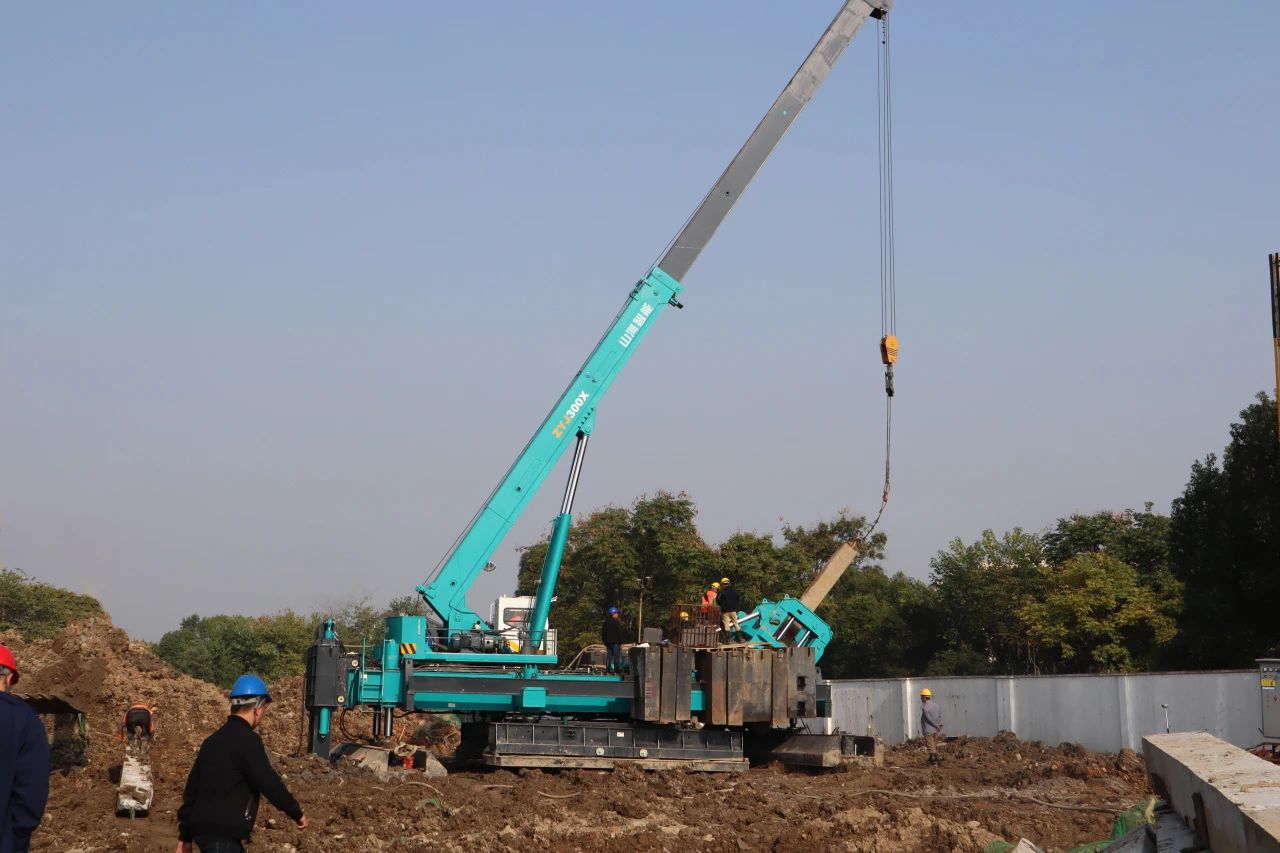 “米兰体育·米兰(中国)绿”闪耀西子湖畔!米兰体育·米兰(中国)智能ZYJ300X斜桩压桩机强势来袭