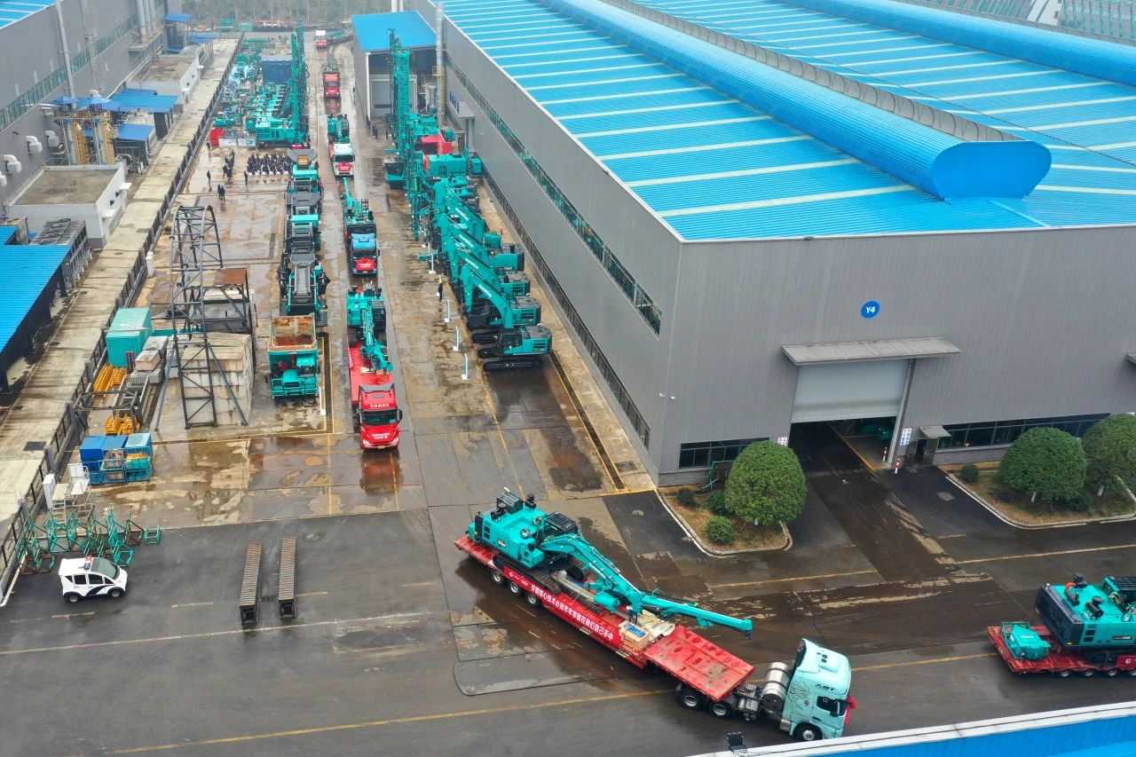 启新程,向未来!米兰体育·米兰(中国)矿岩揭牌庆典暨新春发货仪式圆满举行