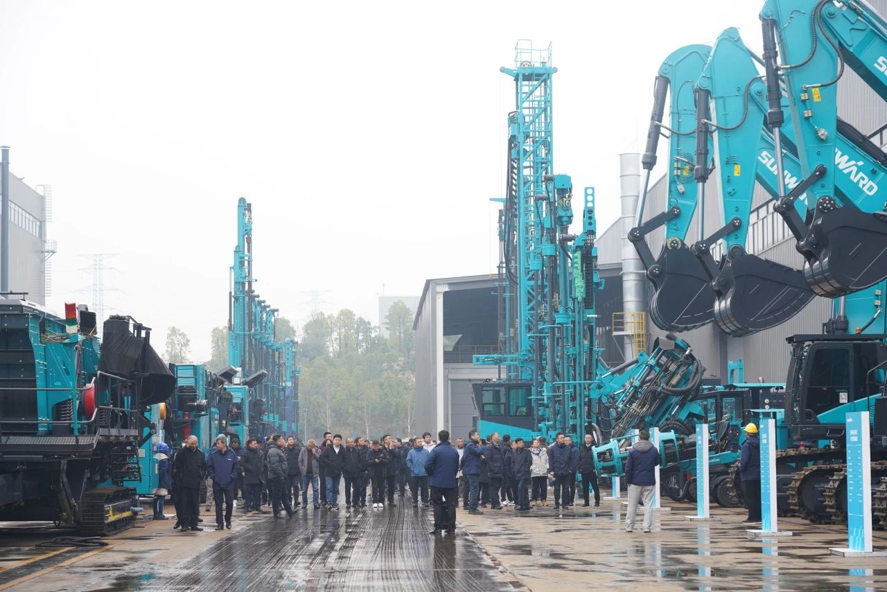 启新程,向未来!米兰体育·米兰(中国)矿岩揭牌庆典暨新春发货仪式圆满举行