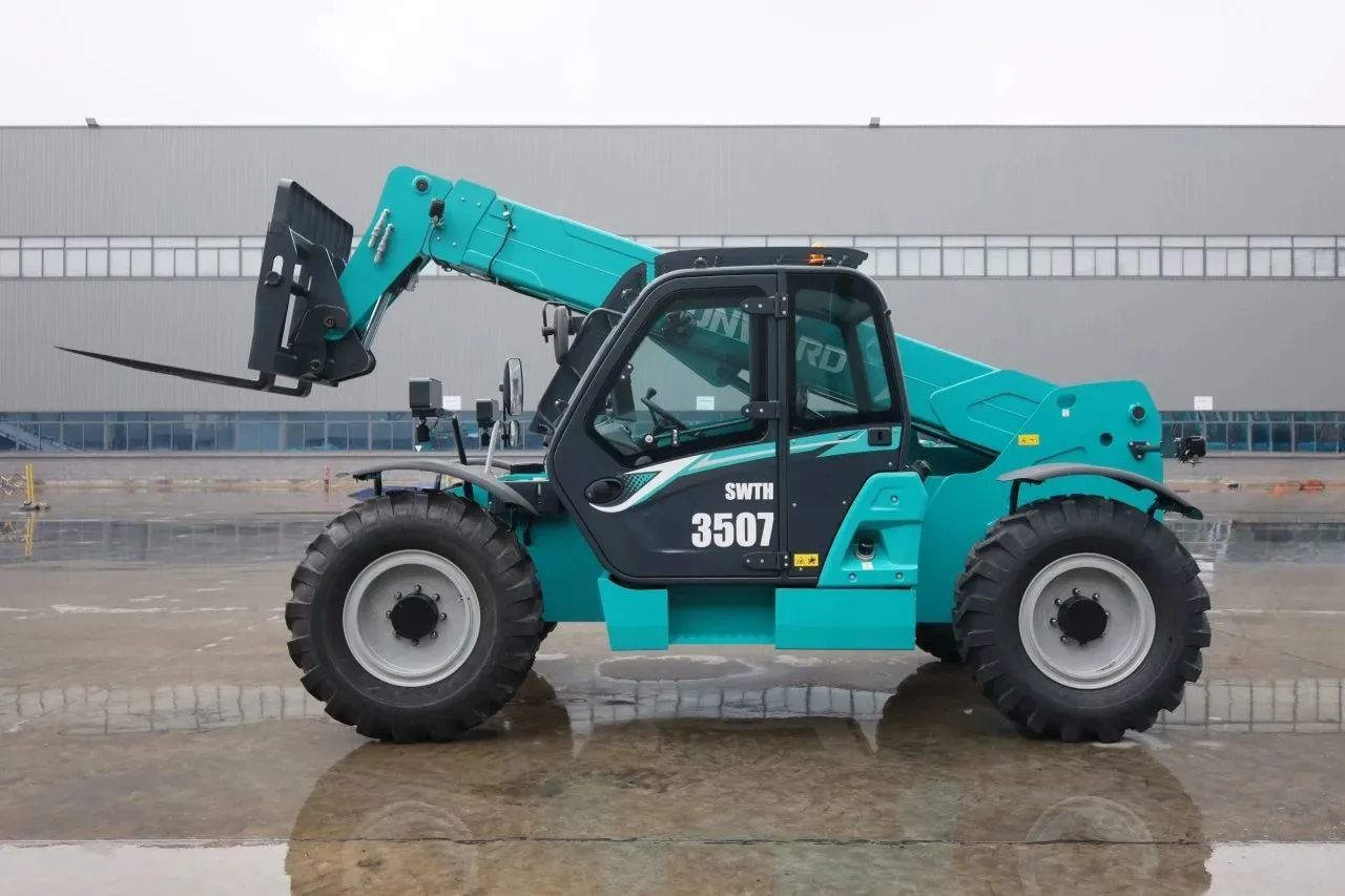 “猛将”出击,需求火爆!米兰体育·米兰(中国)智能新一代伸缩臂叉装车成功下线