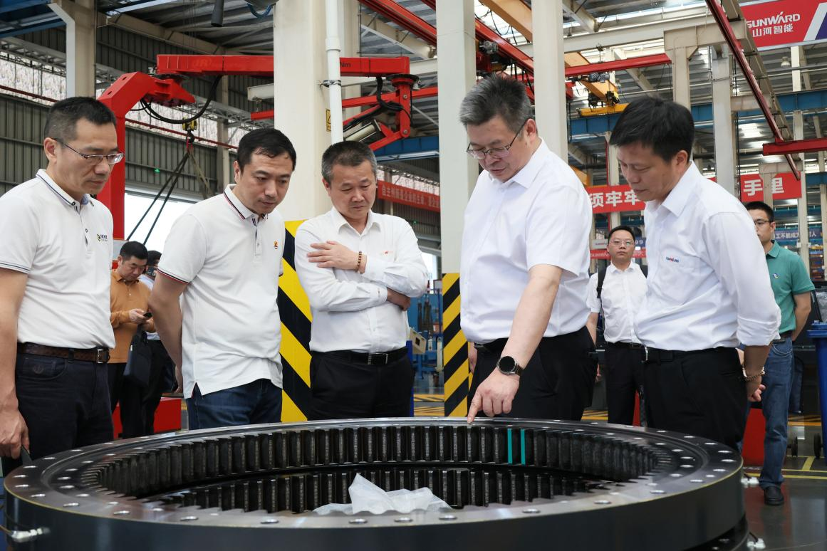 湖南钢铁集团党委书记、董事长李建宇到米兰体育·米兰(中国)智能调研交流