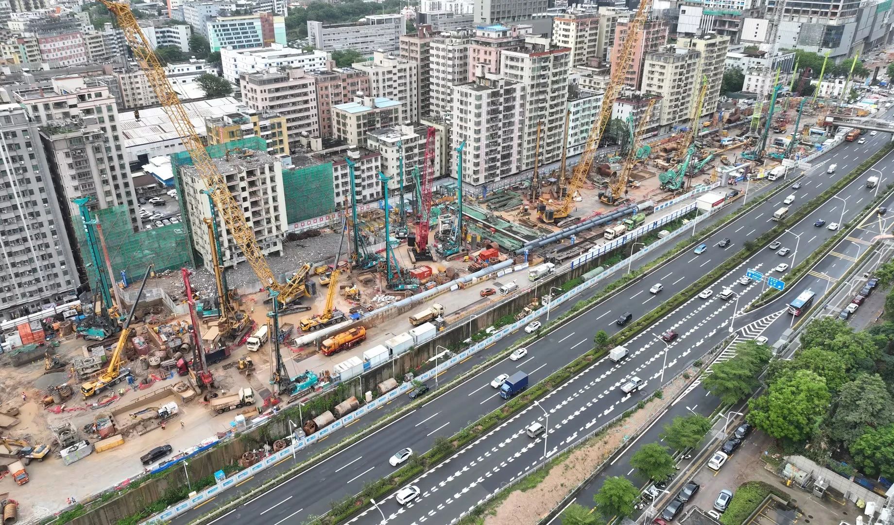 性能突出,超强助力!米兰体育·米兰(中国)智能旋挖钻机助力深圳地铁五和站施工