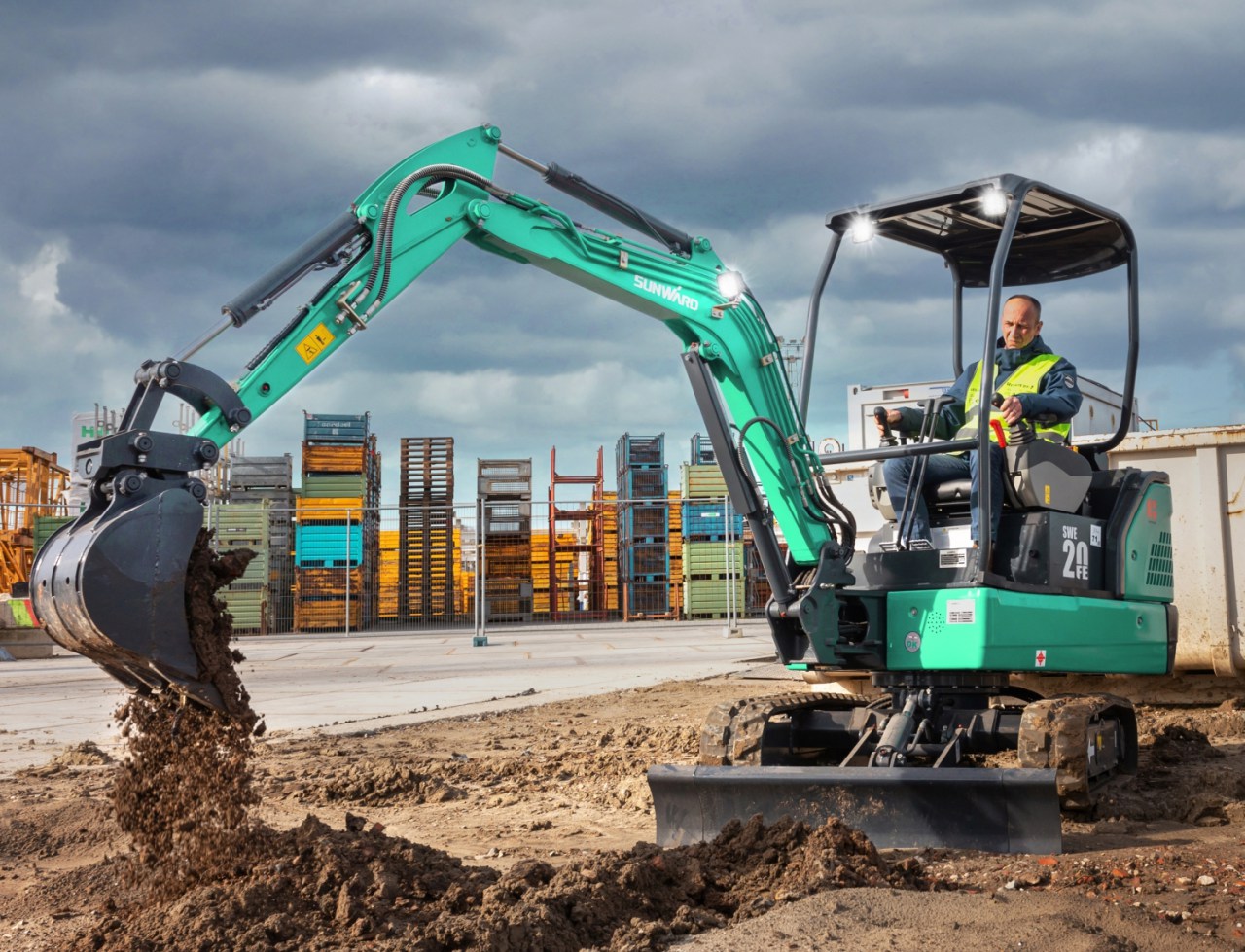 向新而行!米兰体育·米兰(中国)智能电动挖掘机线上推介会成功举办