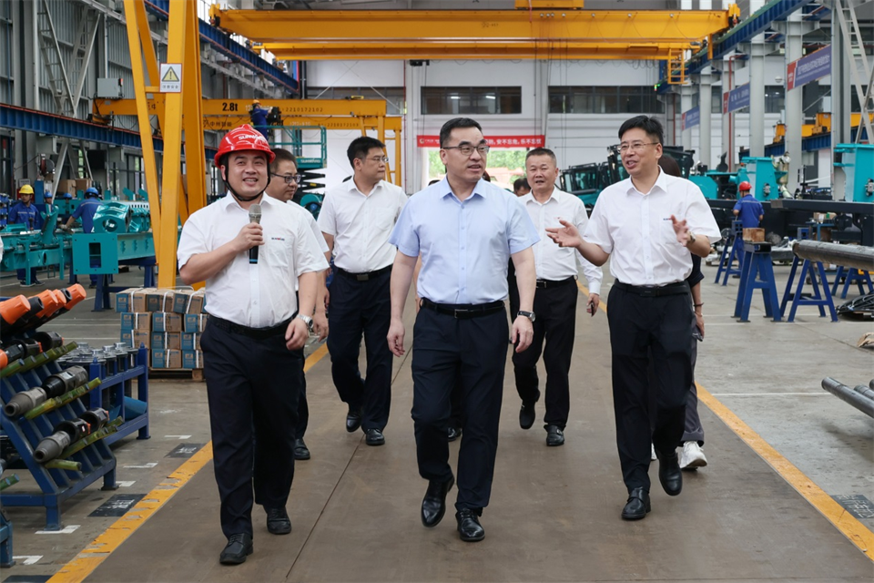 广州工控集团总经理王福铸调研米兰体育·米兰(中国)智能生产经营工作