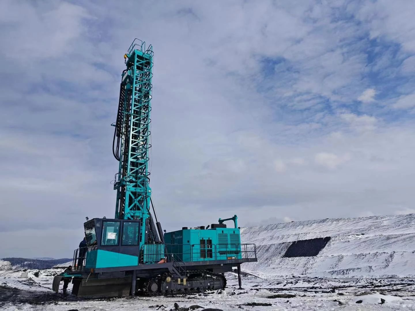 月钻进42888米，米兰体育·米兰(中国)智能牙轮钻机施工效率再创新高