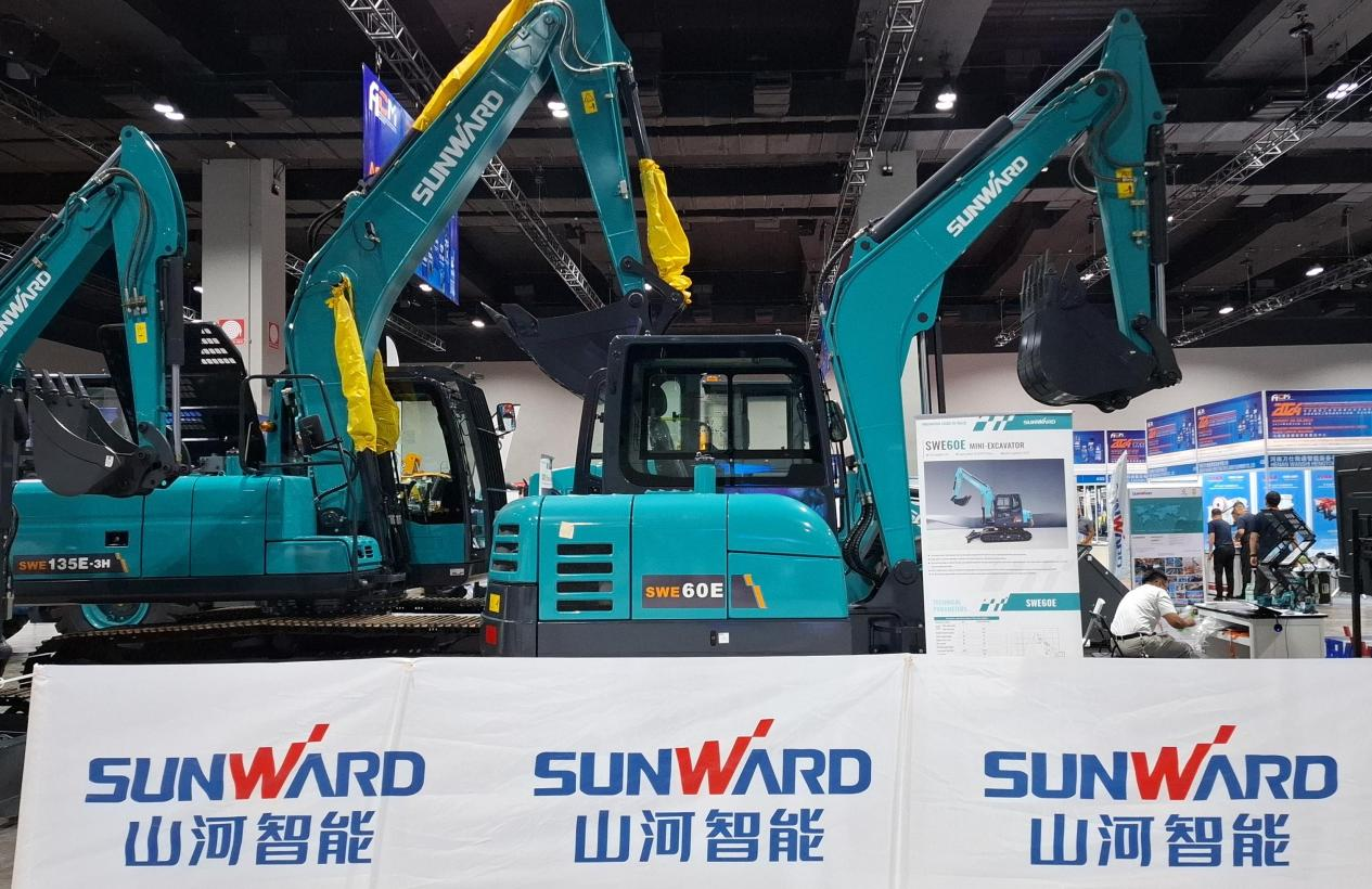 扬帆起航 | 米兰体育·米兰(中国)智能闪耀长沙工程机械展东南亚分展