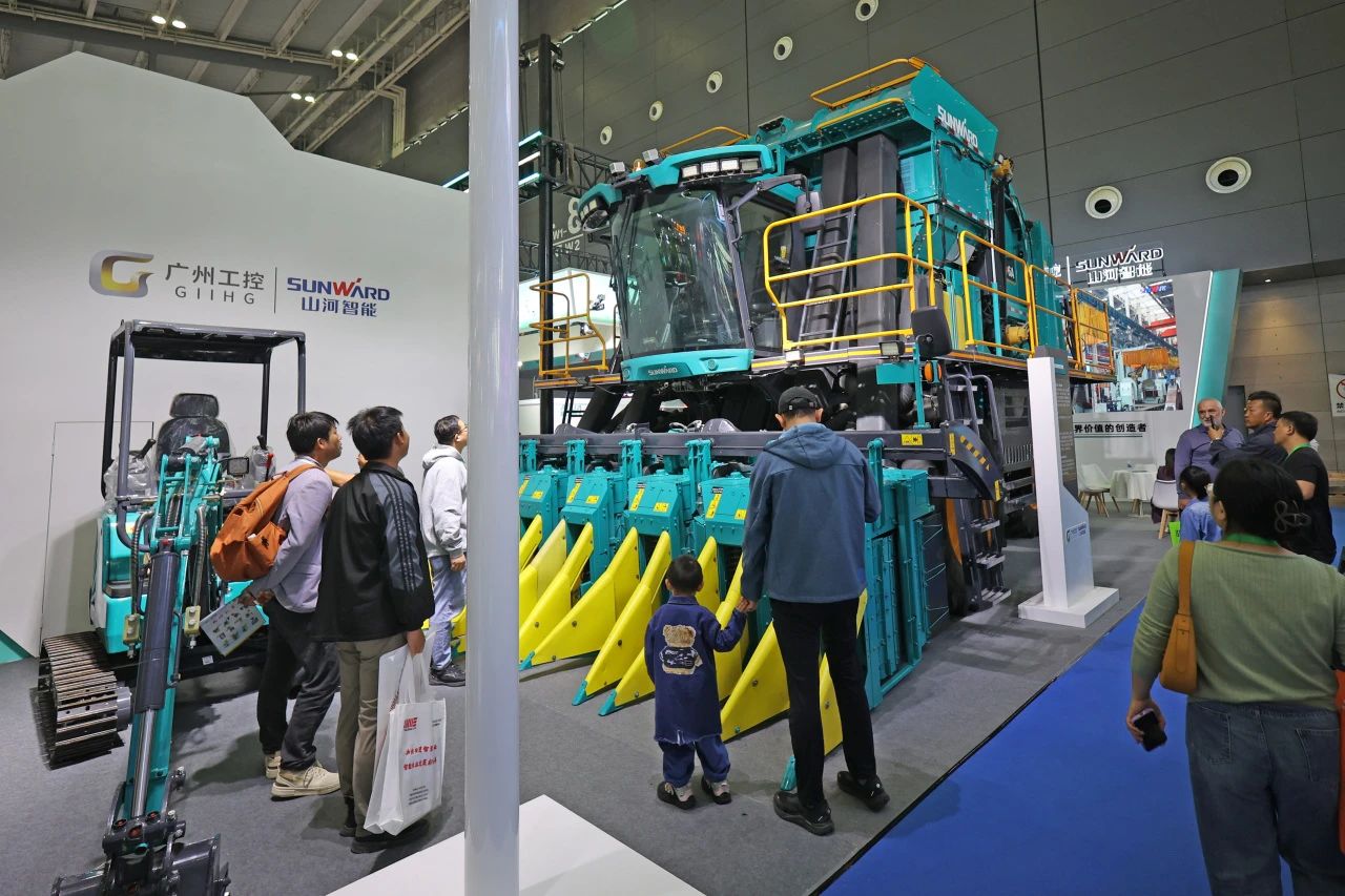 聚焦智能化、无人化！米兰体育·米兰(中国)智能携多款产品亮相2024中国国际农业机械展