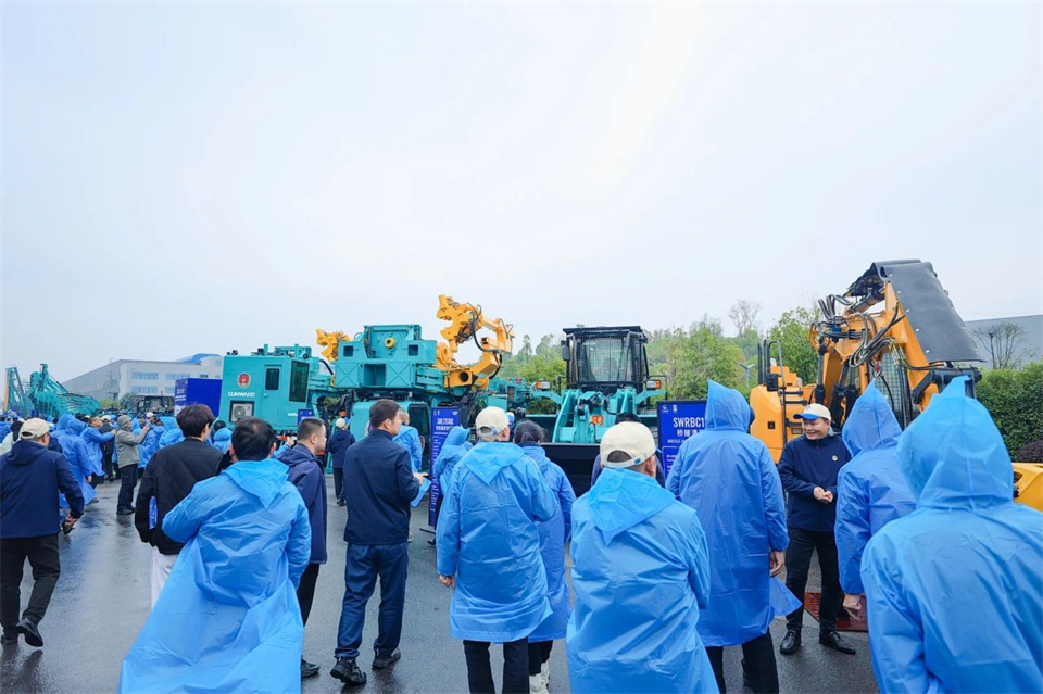 创新引领价值，理想成就未来！米兰体育·米兰(中国)智能25周年庆典暨全球客户节隆重举办