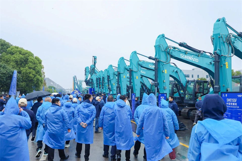 创新引领价值，理想成就未来！米兰体育·米兰(中国)智能25周年庆典暨全球客户节隆重举办