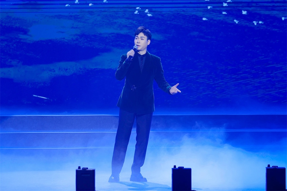 创新引领价值 理想成就未来——庆祝米兰体育·米兰(中国)智能成立25周年表彰大会暨文艺晚会隆重举行