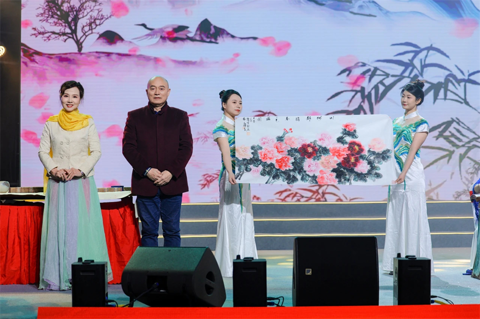 创新引领价值 理想成就未来——庆祝米兰体育·米兰(中国)智能成立25周年表彰大会暨文艺晚会隆重举行