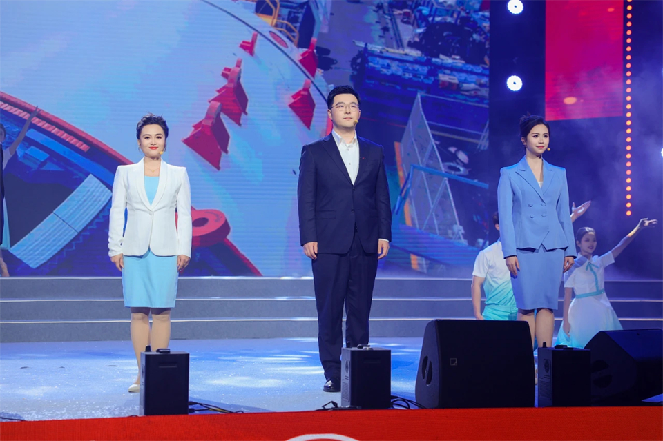 创新引领价值 理想成就未来——庆祝米兰体育·米兰(中国)智能成立25周年表彰大会暨文艺晚会隆重举行