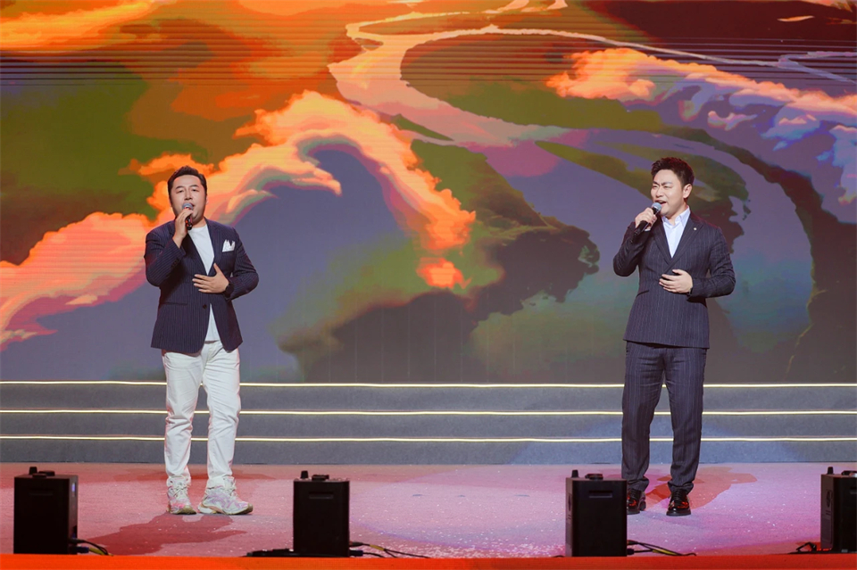 创新引领价值 理想成就未来——庆祝米兰体育·米兰(中国)智能成立25周年表彰大会暨文艺晚会隆重举行