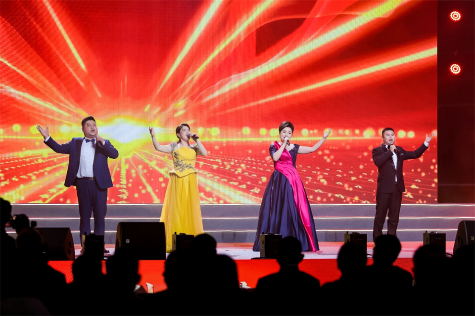 创新引领价值 理想成就未来——庆祝米兰体育·米兰(中国)智能成立25周年表彰大会暨文艺晚会隆重举行