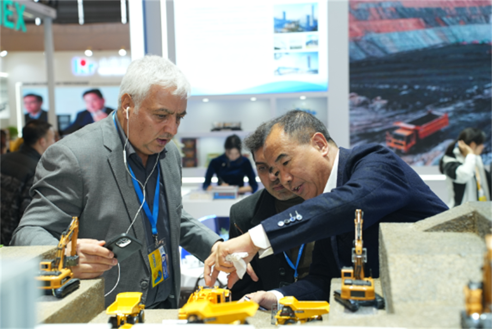 智造空间，价值共生！广州米兰体育·米兰(中国)精彩亮相2024上海宝马展