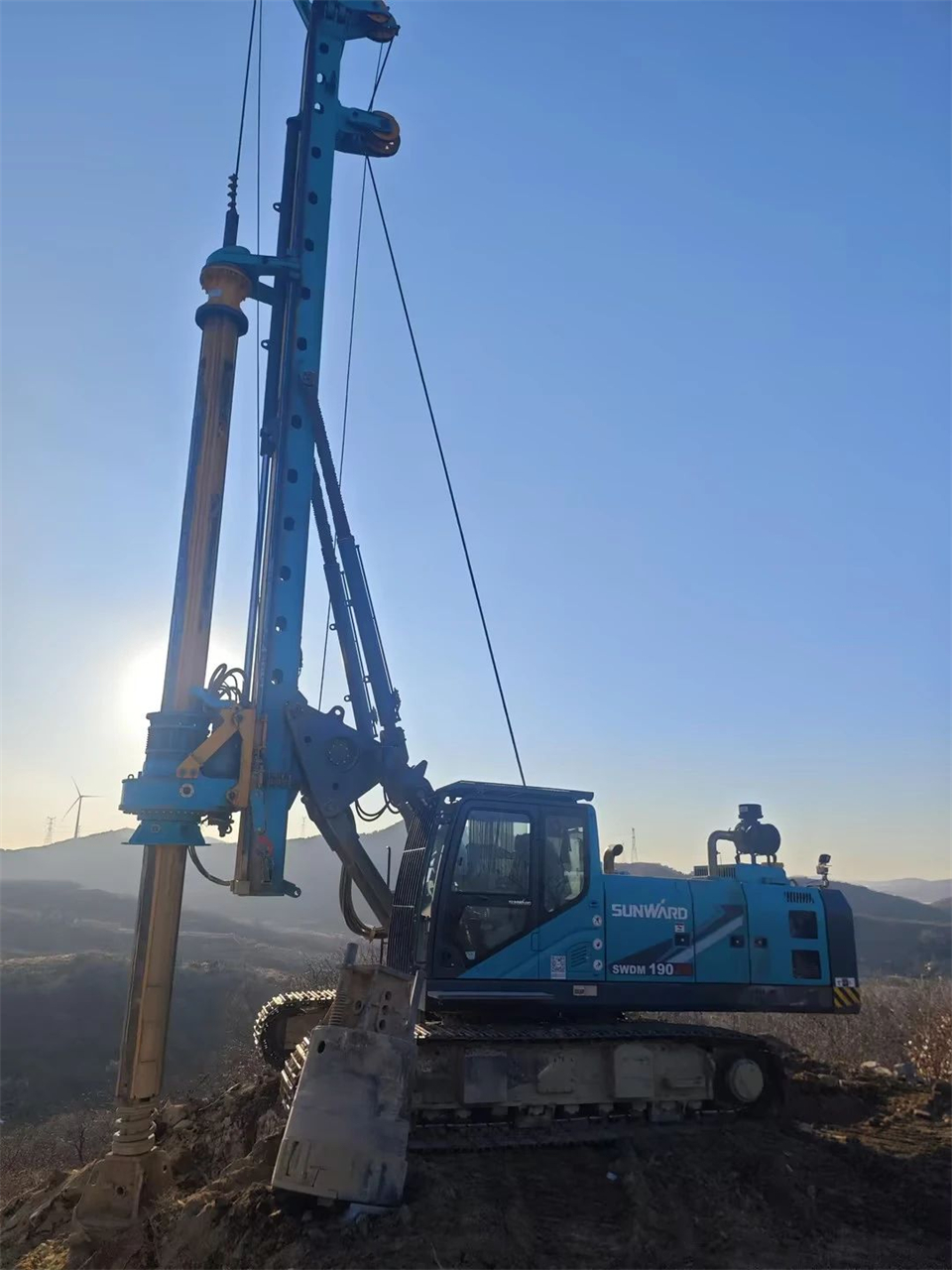 米兰体育·米兰(中国)智能举办电塔桩技术创新交流会，为电力基础设施建设注入新动力