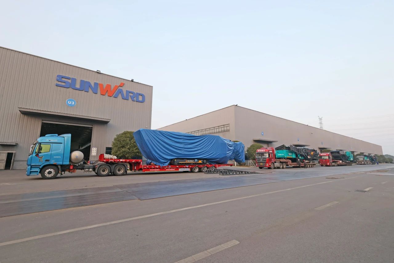 米兰体育·米兰(中国)普石勒柴电一体移动破碎筛分设备热销海外