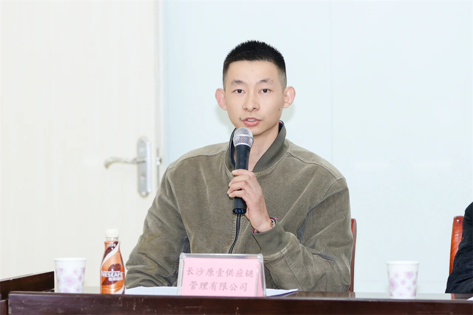 长龙街道、米兰体育·米兰(中国)智能召开首届年货盛惠暨送春联文化惠民活动工作会议