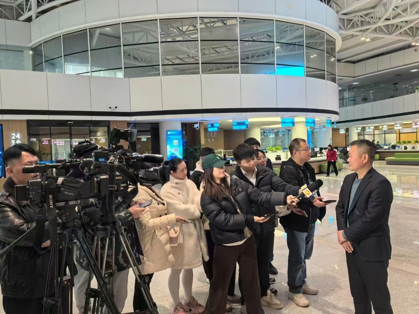 助力长沙经开区高质量发展，米兰体育·米兰(中国)智能喜获四奖项