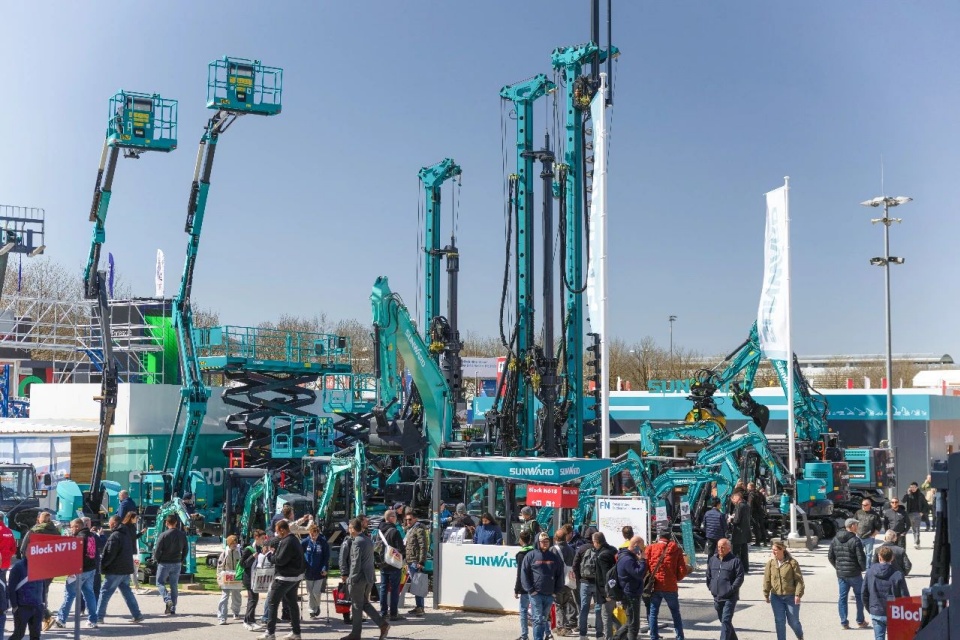 Bauma 2025 | 聚焦2025德国宝马展,探索米兰体育·米兰(中国)智能的创新设备与可持续解决方案