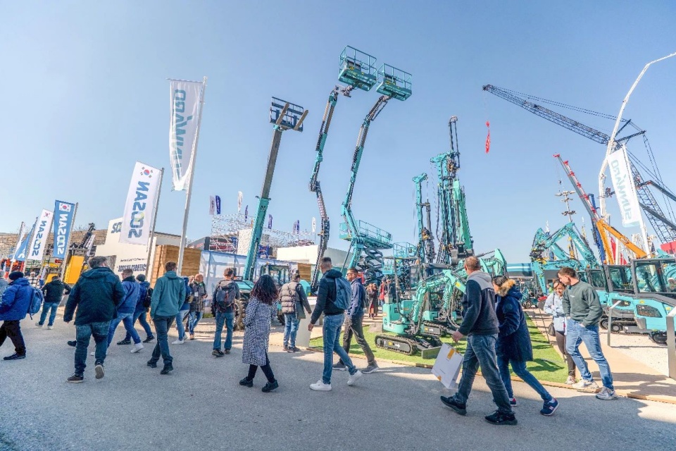 Bauma 2025 | 聚焦2025德国宝马展,探索米兰体育·米兰(中国)智能的创新设备与可持续解决方案