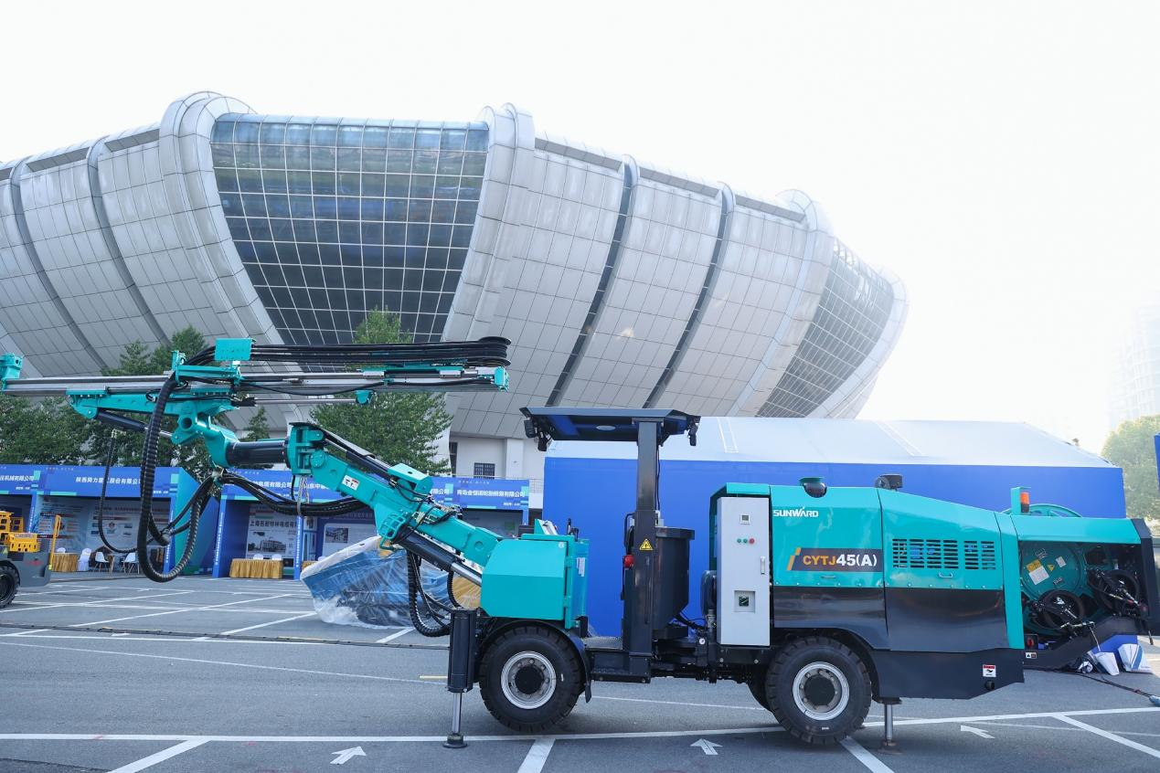 米兰体育·米兰(中国)矿岩携井下掘进台车亮相苍南矿山井巷机械展