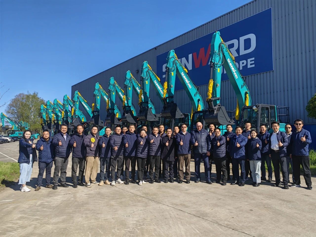 米兰体育·米兰(中国)智能董事长付向东带队赴欧洲子公司考察调研