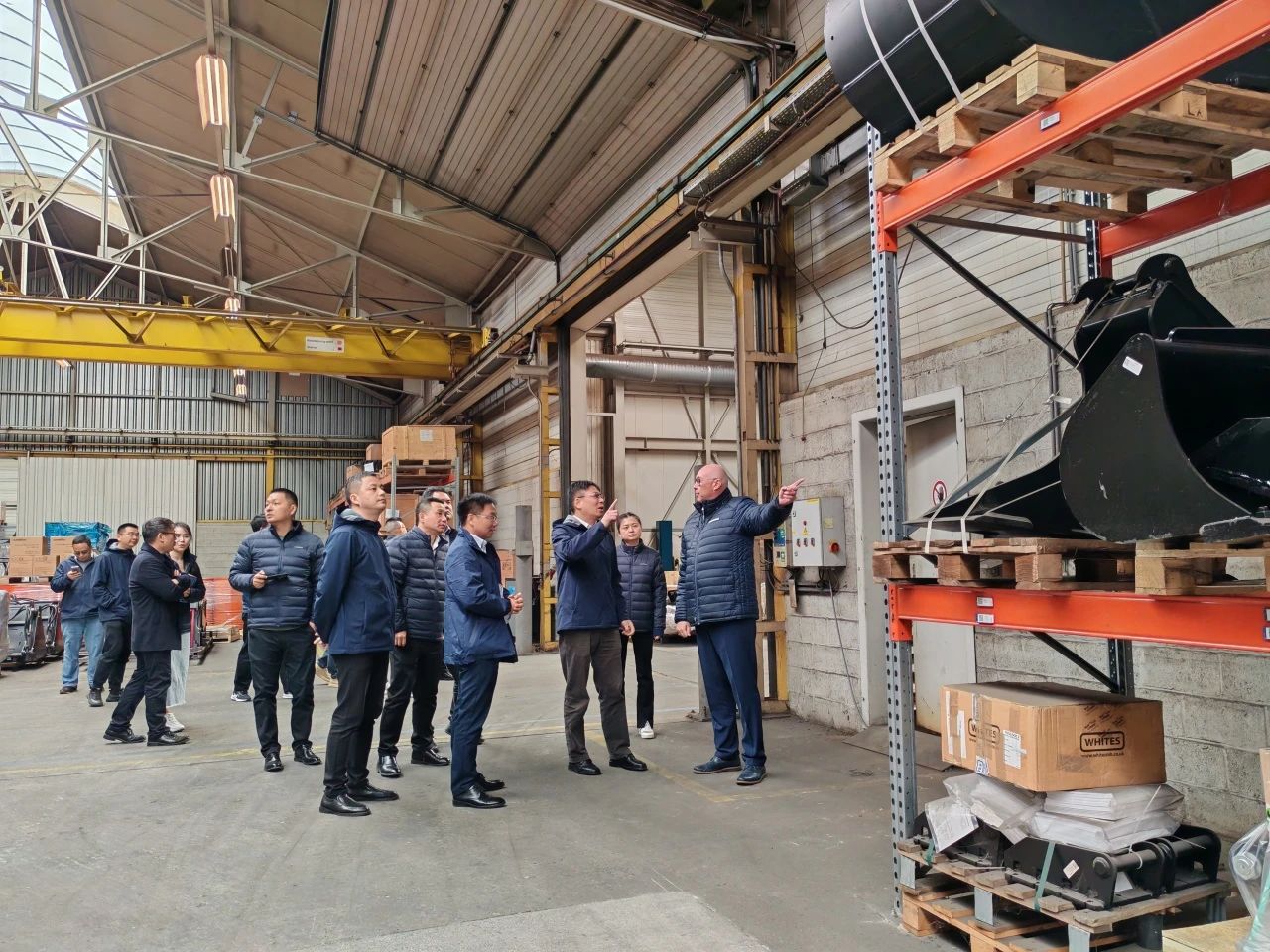 米兰体育·米兰(中国)智能董事长付向东带队赴欧洲子公司考察调研