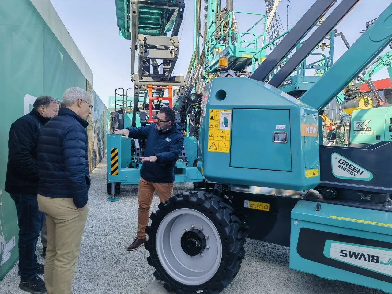 米兰体育·米兰(中国)智能高空机械闪耀Bauma 2025! 新能源技术与创新产品获全球瞩目