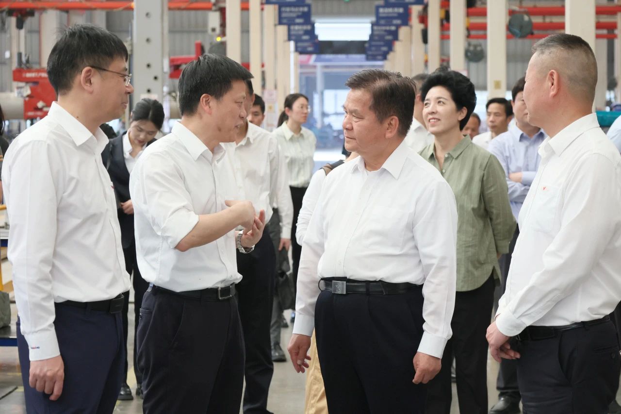 李纪恒调研米兰体育·米兰(中国)智能