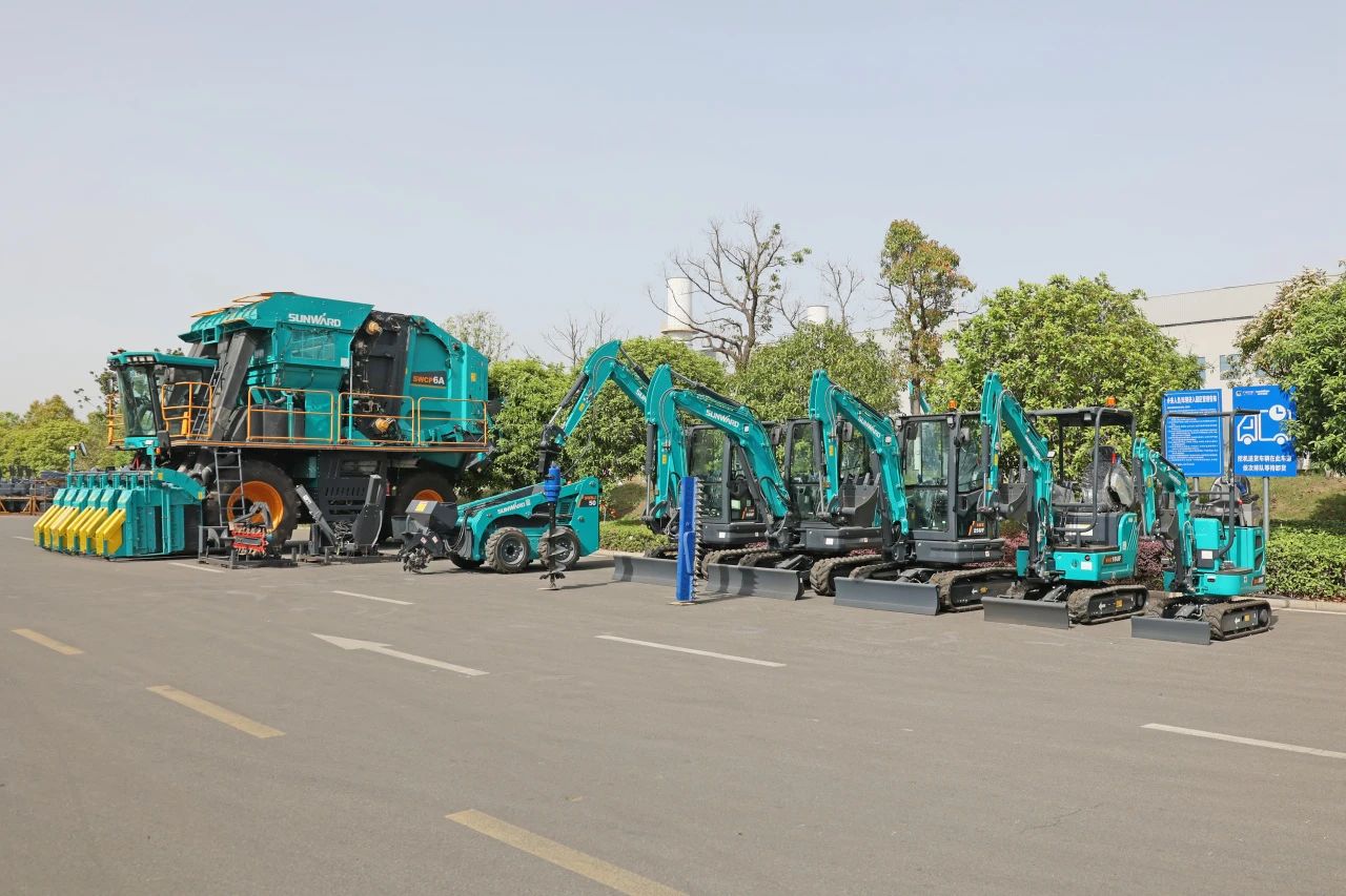 李纪恒调研米兰体育·米兰(中国)智能