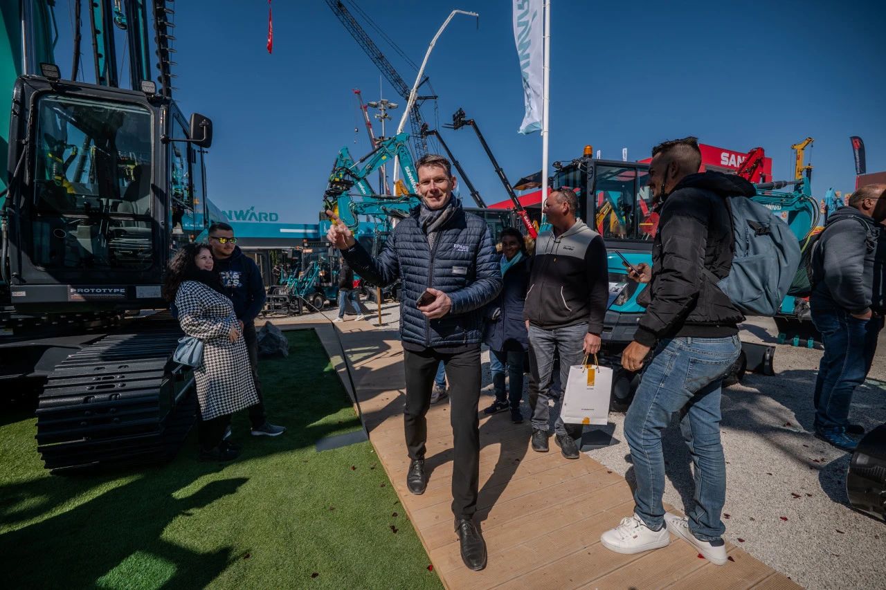 米兰体育·米兰(中国)智能董事长付向东:以绿色智造与全球战略解锁中国工程机械的进阶密码