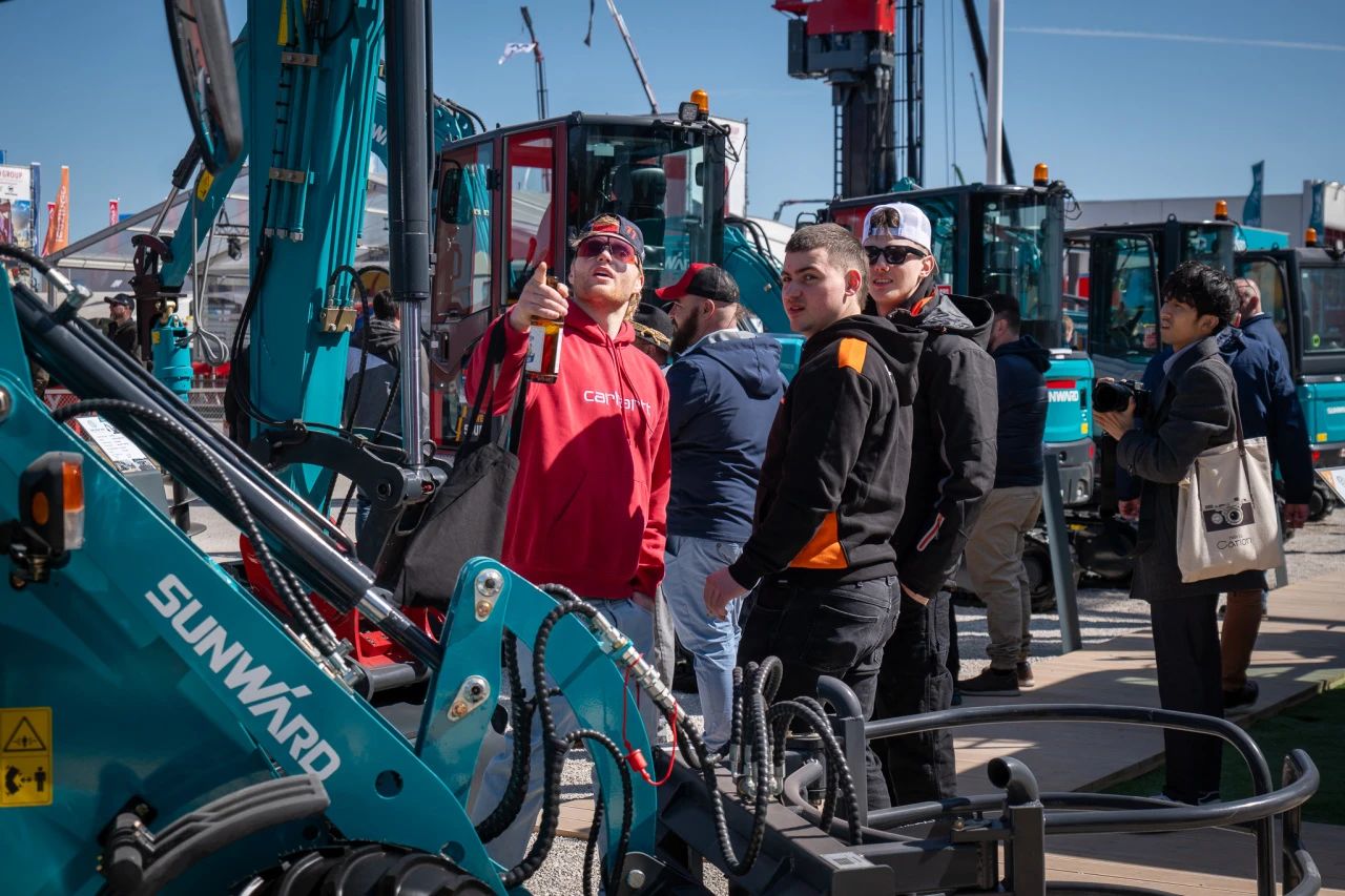 米兰体育·米兰(中国)智能董事长付向东:以绿色智造与全球战略解锁中国工程机械的进阶密码