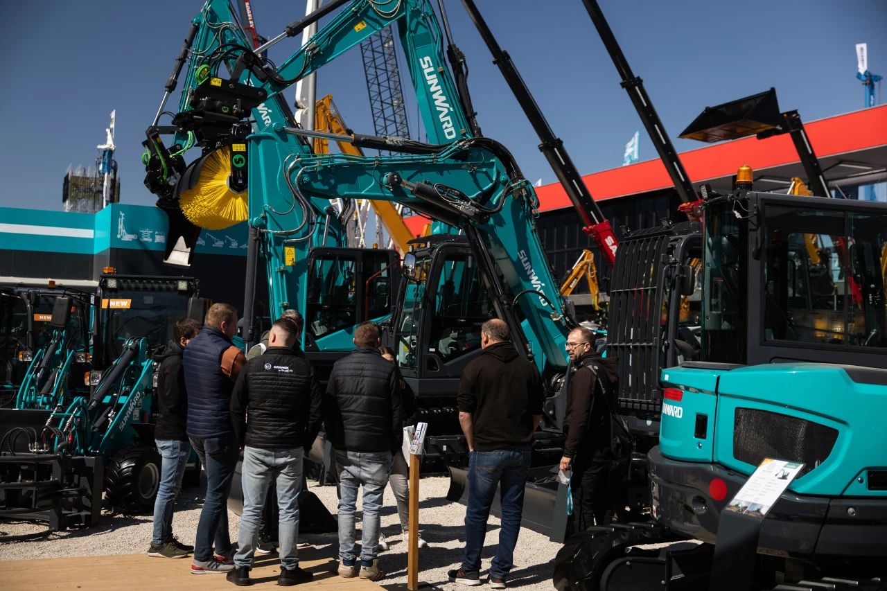 米兰体育·米兰(中国)智能董事长付向东:以绿色智造与全球战略解锁中国工程机械的进阶密码