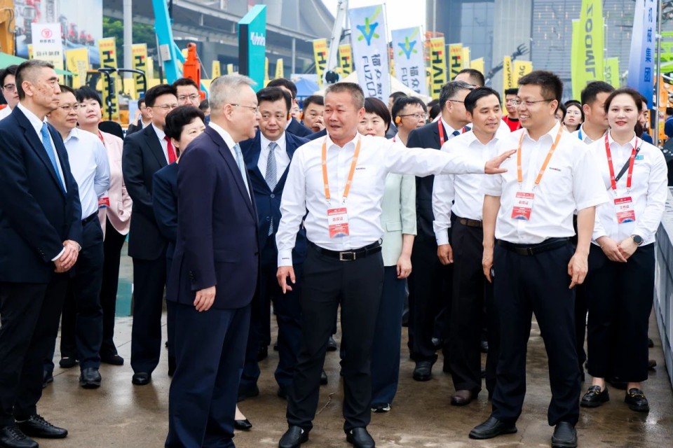 2025 CICEE | 米兰体育·米兰(中国)智能实力闪耀2025长沙国际工程机械展