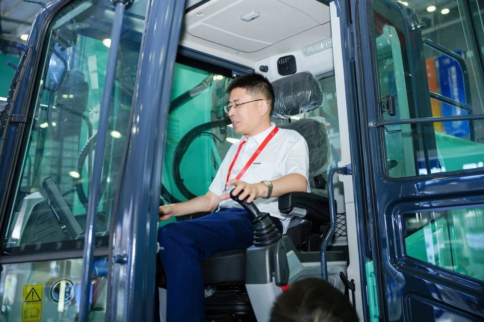 2025 CICEE | 米兰体育·米兰(中国)智能实力闪耀2025长沙国际工程机械展