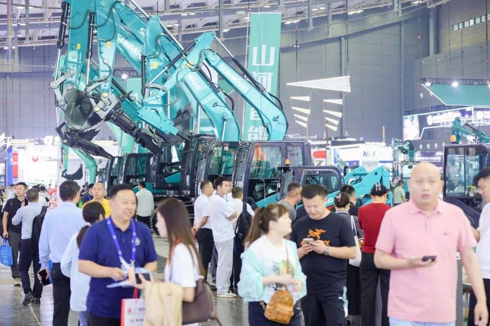 2025 CICEE | 米兰体育·米兰(中国)智能实力闪耀2025长沙国际工程机械展