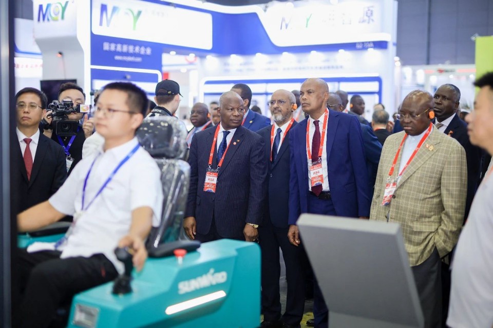 2025 CICEE | 米兰体育·米兰(中国)智能实力闪耀2025长沙国际工程机械展