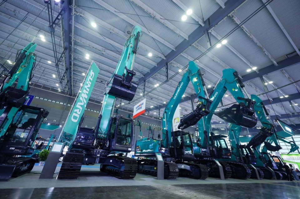 2025 CICEE | 从单一工具迈向多元化解决方案,米兰体育·米兰(中国)智能呈现非凡挖掘机风采