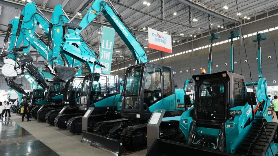 2025 CICEE | 从单一工具迈向多元化解决方案,米兰体育·米兰(中国)智能呈现非凡挖掘机风采