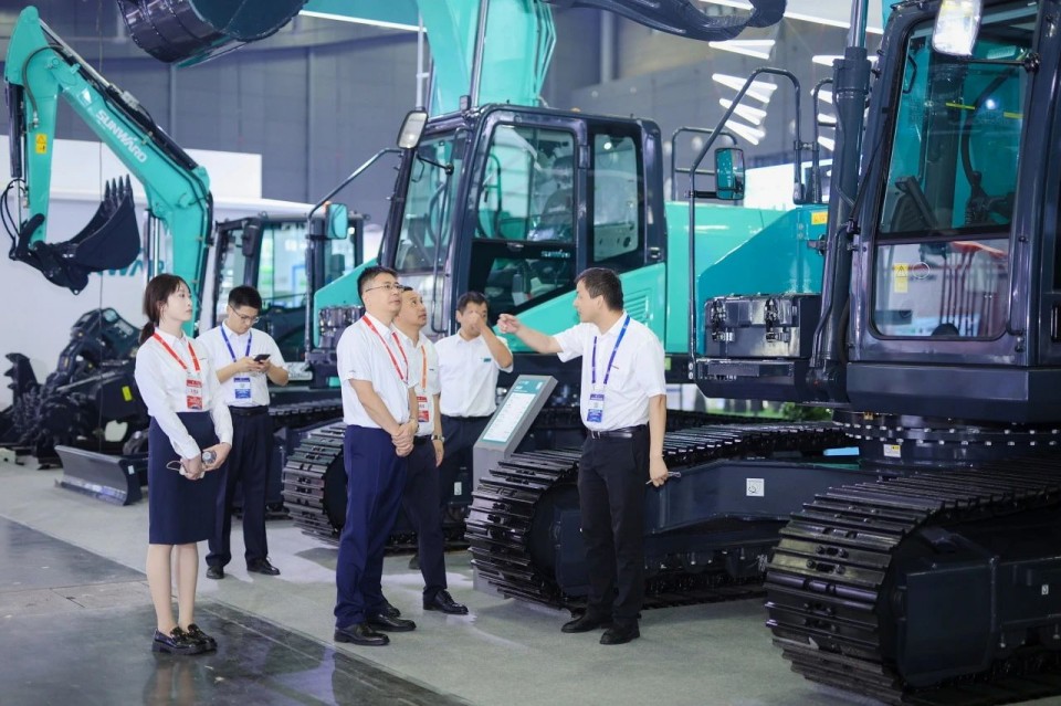 2025 CICEE | 从单一工具迈向多元化解决方案,米兰体育·米兰(中国)智能呈现非凡挖掘机风采