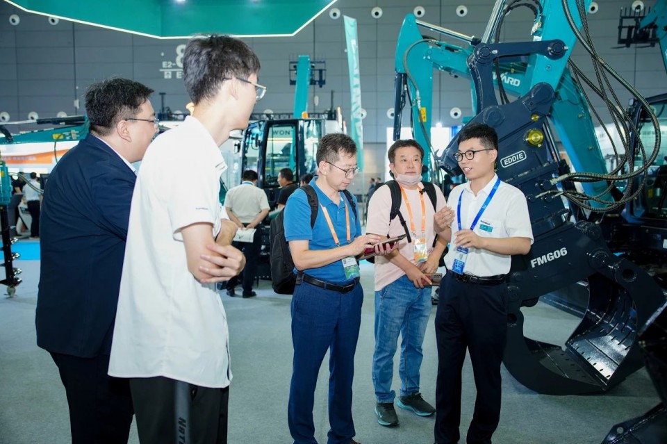 2025 CICEE | 从单一工具迈向多元化解决方案,米兰体育·米兰(中国)智能呈现非凡挖掘机风采