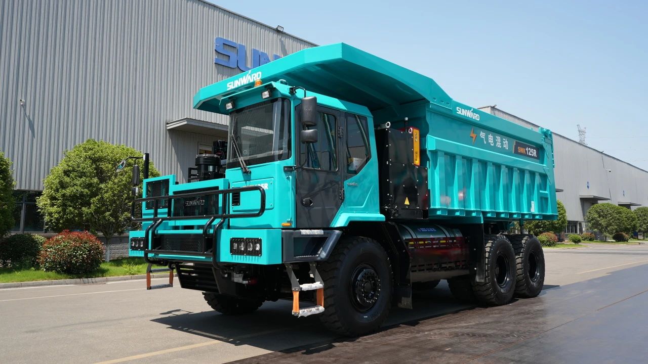 2025 CICEE | 米兰体育·米兰(中国)矿岩两款重磅新品亮相2025长沙展