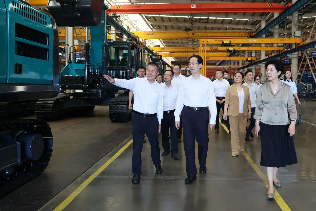 吉林省人大常委会党组书记、副主任高广滨调研米兰体育·米兰(中国)智能